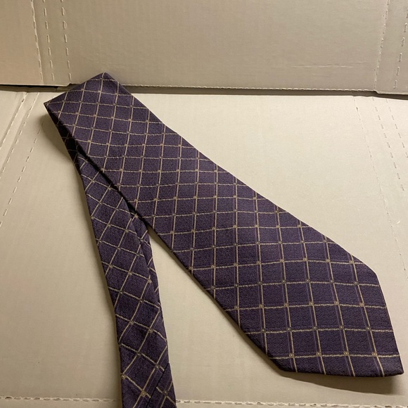 Pierre Cardin Necktie - Picture 2 of 3